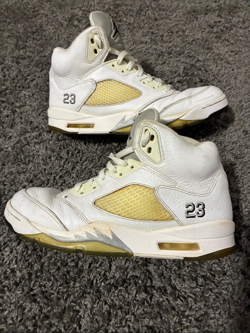 Jordan 5 metallic white
